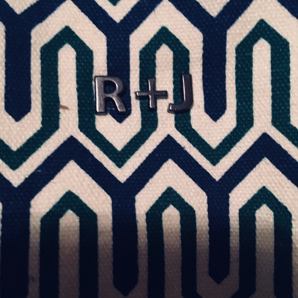 shoulder bag/ overnight bag. Navy blue/green